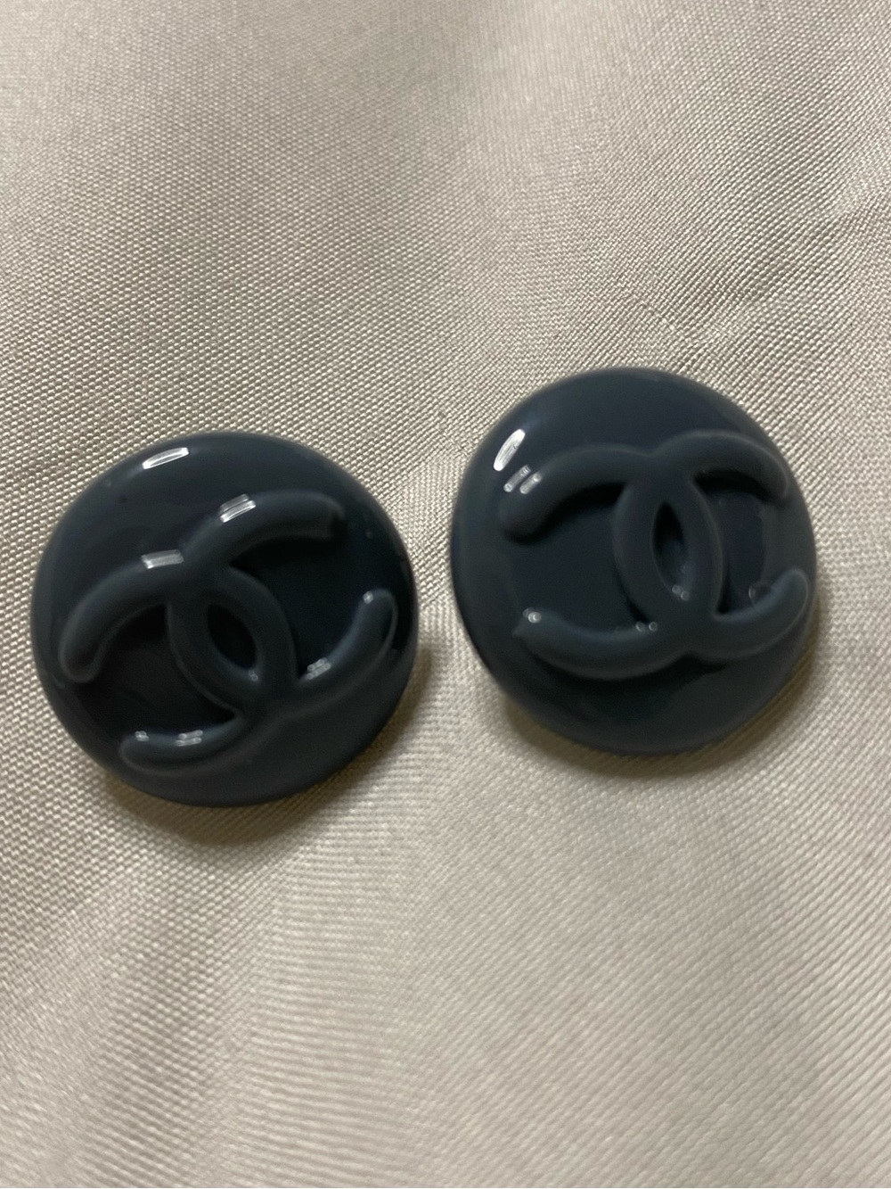 ChaneI Gray Resin Round Logo Stud Earrings